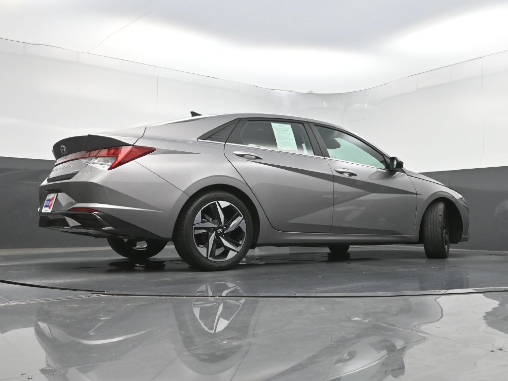 Used 2022 Hyundai Elantra Limited FWD image 31