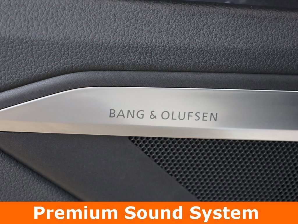 Used 2023 Audi e-tron Premium Plus w/ Premium Plus Package image 11