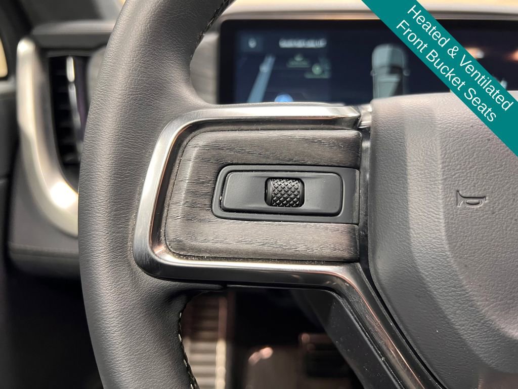 Used 2022 Rivian R1S Launch Edition image 7