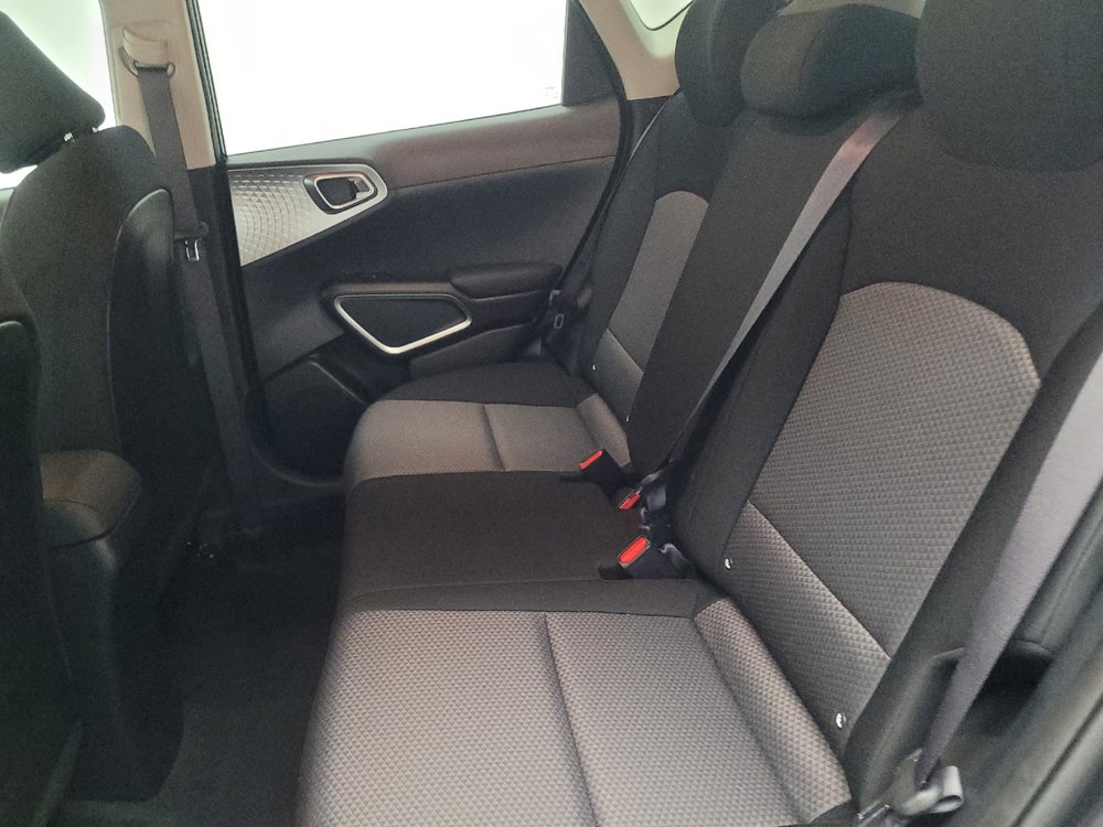 Used 2025 Kia Soul LX w/ LX Technology Package image 18
