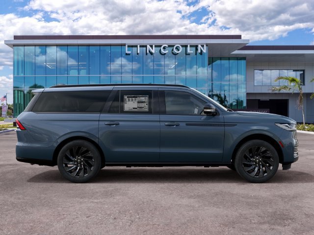 New 2027 Lincoln Navigator L Reserve w/ Jet Appearance Package RWD image 5