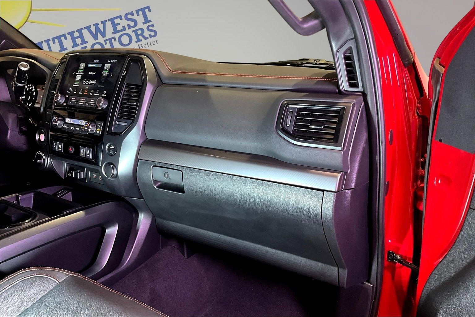 Used 2021 Nissan Titan PRO-4X w/ Pro-4x Convenience Package AWD/4WD image 28