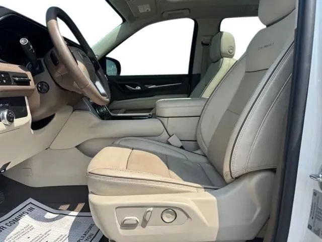 Used 2023 GMC Yukon Denali AWD/4WD image 9