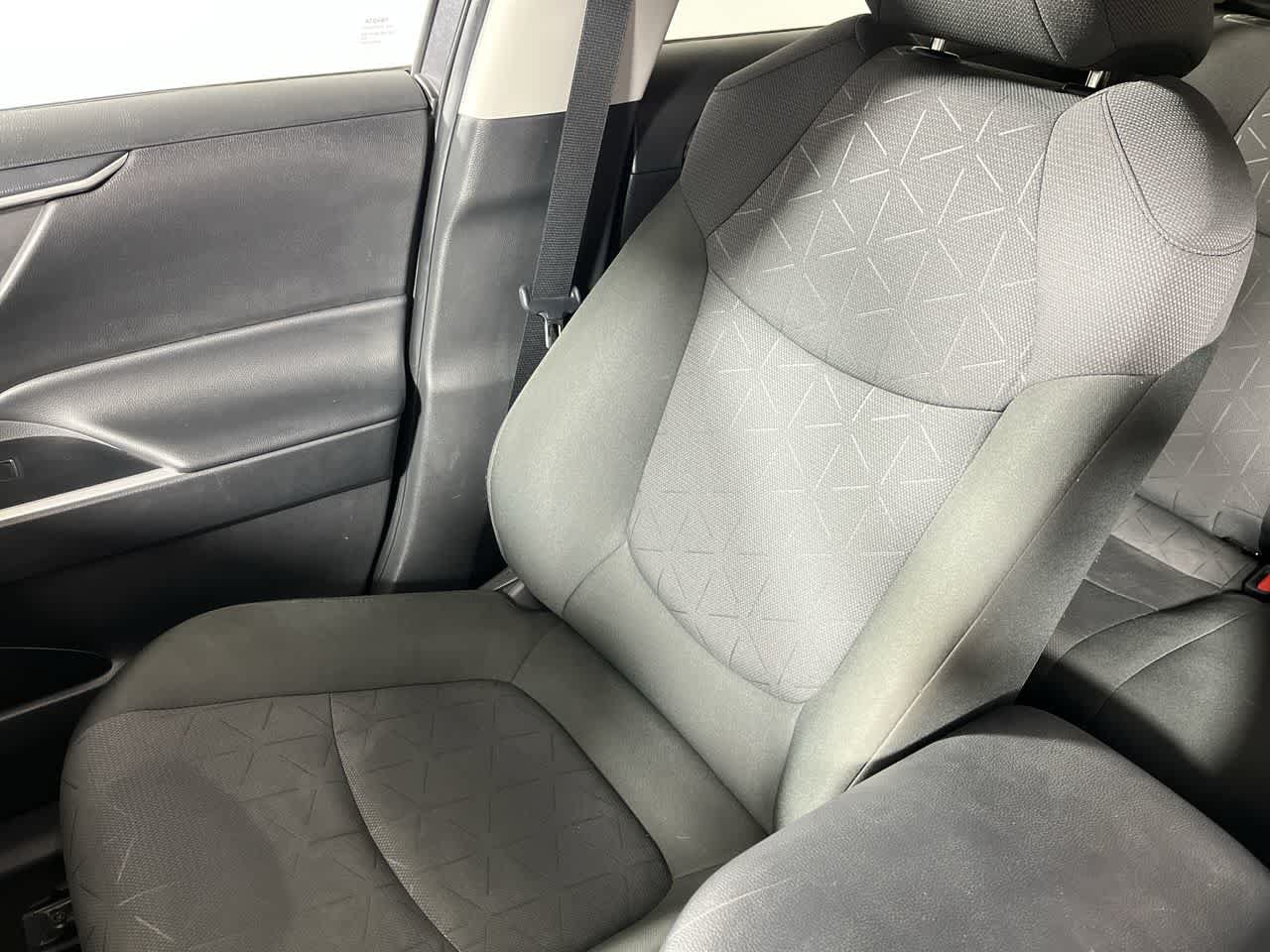 Used 2024 Toyota RAV4 XLE AWD/4WD image 25