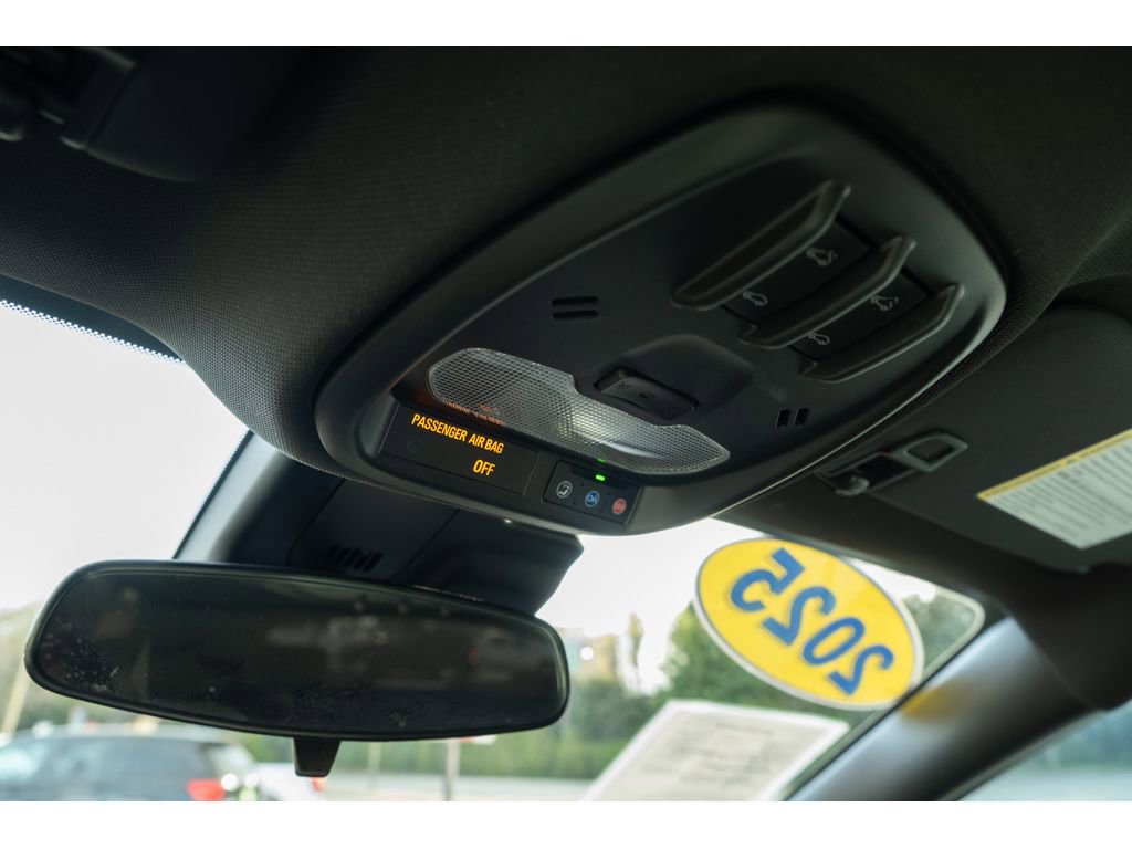 Used 2025 Buick Envista Sport Touring w/ Convenience I Package FWD image 31