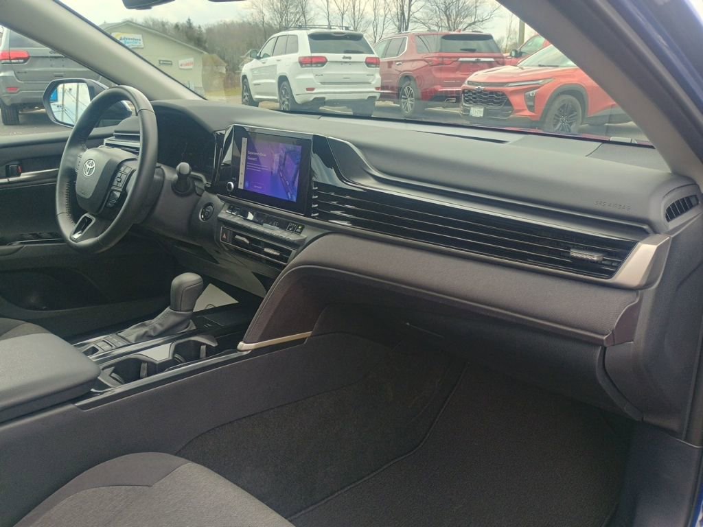 Used 2025 Toyota Camry LE w/ Convenience Package AWD/4WD image 18
