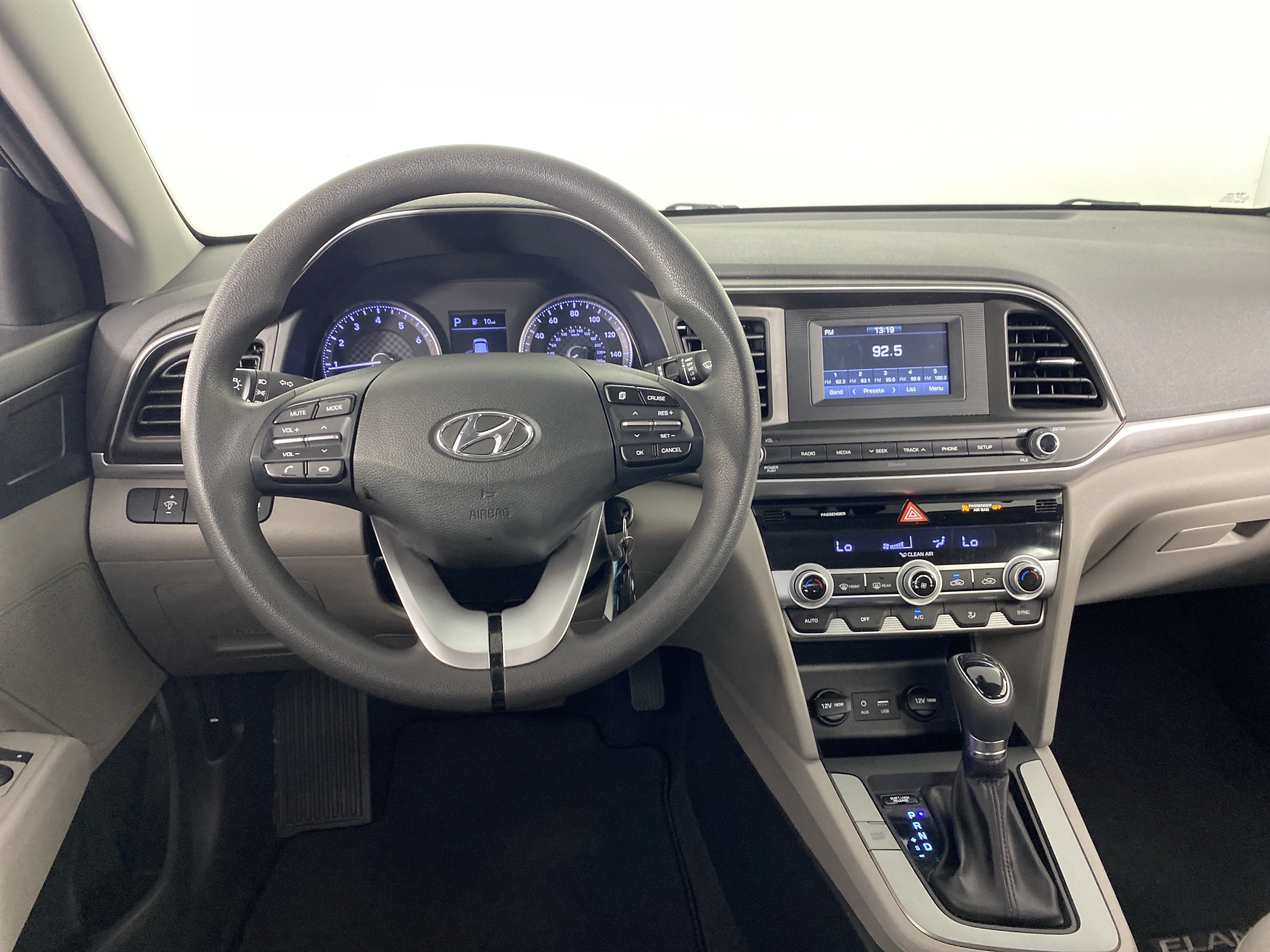 Used 2020 Hyundai Elantra SE FWD image 34
