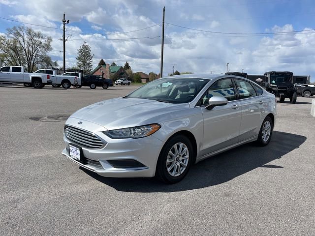 Used 2018 Ford Fusion S FWD image 3