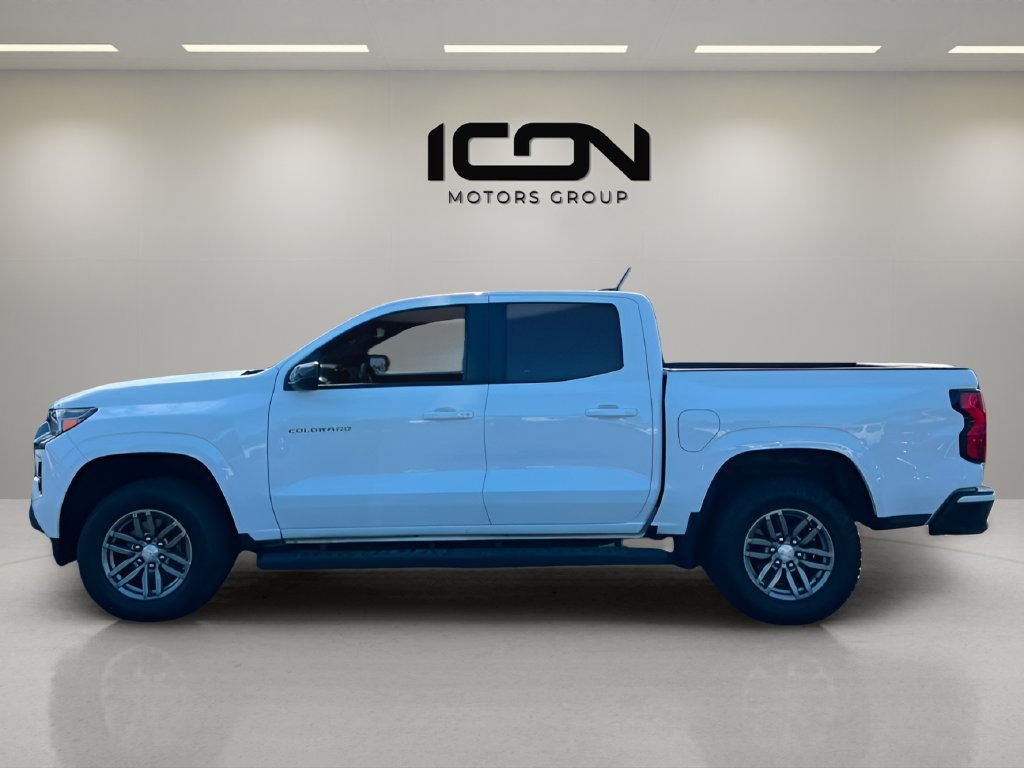 Used 2023 Chevrolet Colorado LT RWD image 2