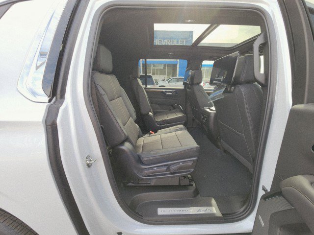 New 2026 Chevrolet Suburban High Country image 15