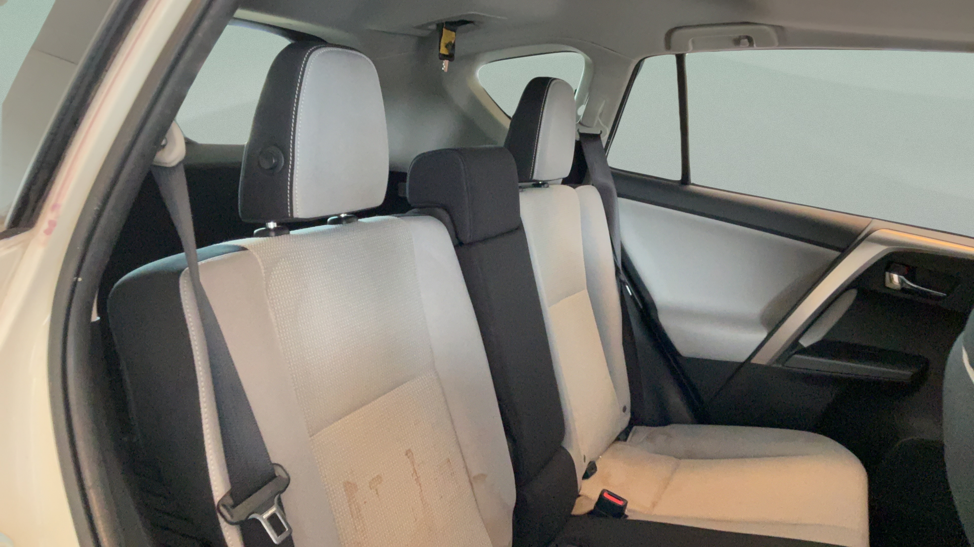 Used 2016 Toyota RAV4 XLE AWD/4WD image 29