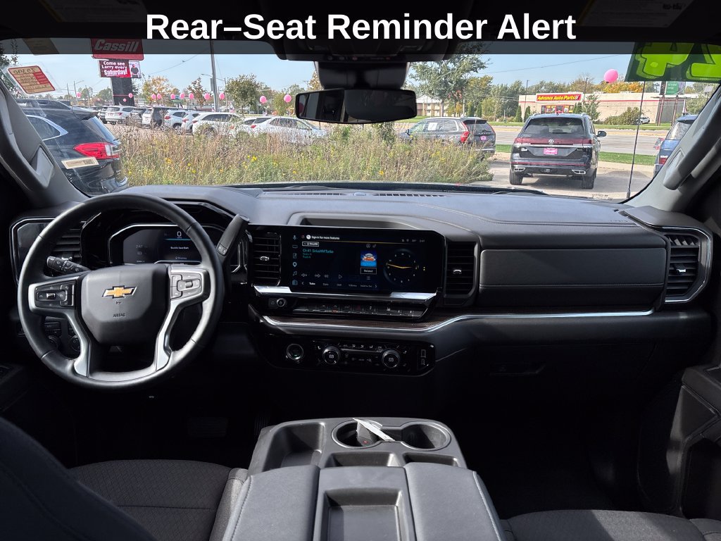 Used 2024 Chevrolet Silverado 1500 LT AWD/4WD image 16