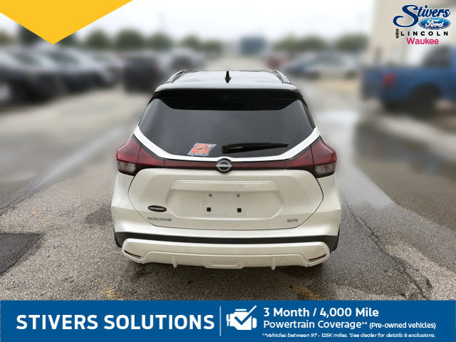 Used 2023 Nissan Kicks SR w/ SR Premium Package FWD image 7