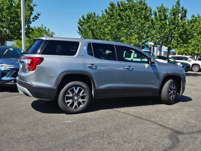 Used 2023 GMC Acadia SLE image 3