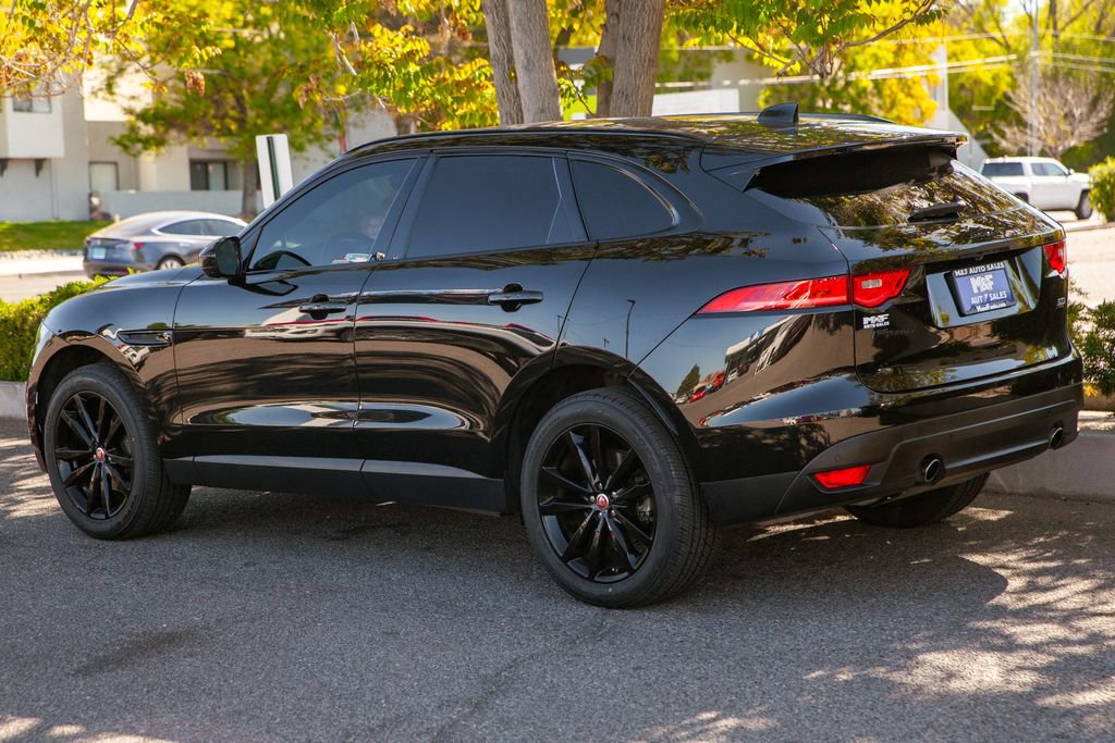 Used 2020 Jaguar F-PACE Prestige image 7