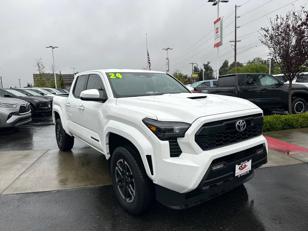 Certified 2024 Toyota Tacoma TRD Sport w/ TRD Sport Upgrade Package AWD/4WD image 7