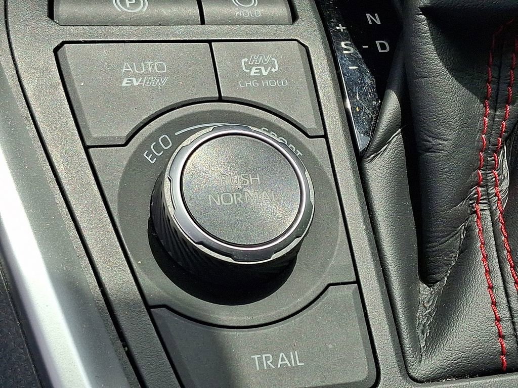 Used 2023 Toyota RAV4 SE w/ Weather & Moonroof Package AWD/4WD image 25
