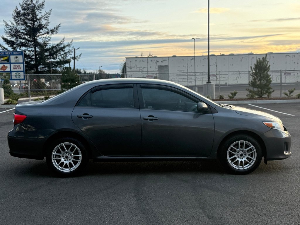 Used 2011 Toyota Corolla LE FWD image 6