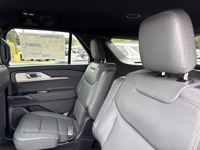New 2027 Ford Explorer Active w/ Active Comfort Package RWD image 20