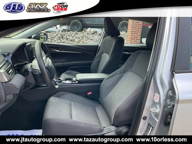 Used 2025 Toyota Camry LE FWD image 13
