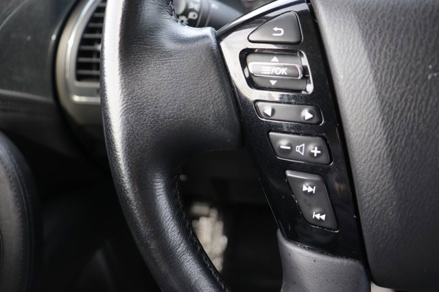 Used 2024 Nissan Armada SV image 23