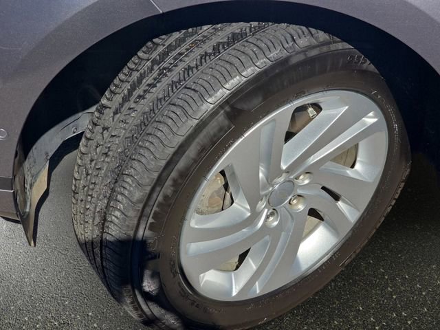 Certified 2025 Land Rover Range Rover Evoque S image 34