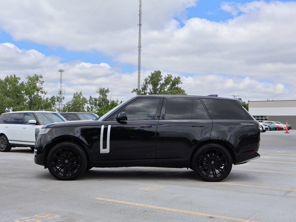 Certified 2025 Land Rover Range Rover Autobiography AWD/4WD image 4