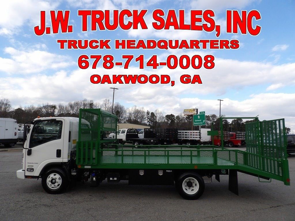 Used 2023 Chevrolet Low Cab Forward 4500HD image 2