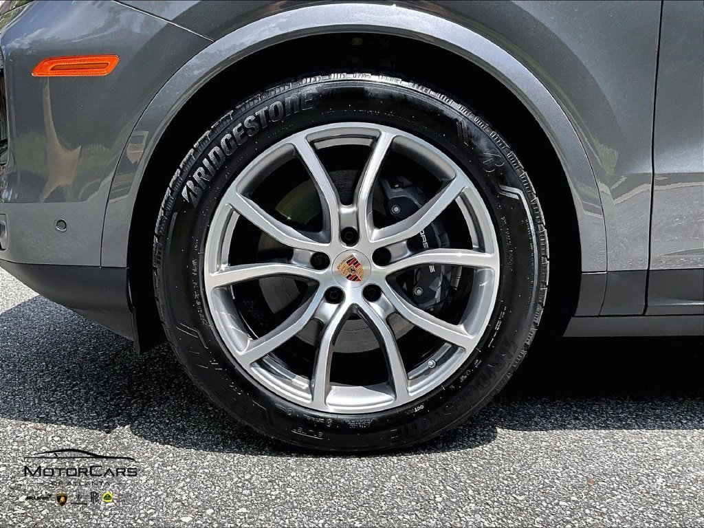 Used 2026 Porsche Cayenne AWD/4WD image 9