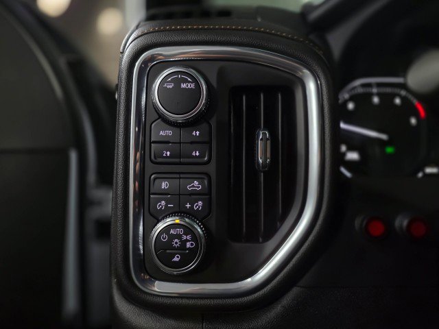 Used 2023 GMC Sierra 3500 AT4 w/ Gooseneck/5TH Wheel Package image 32