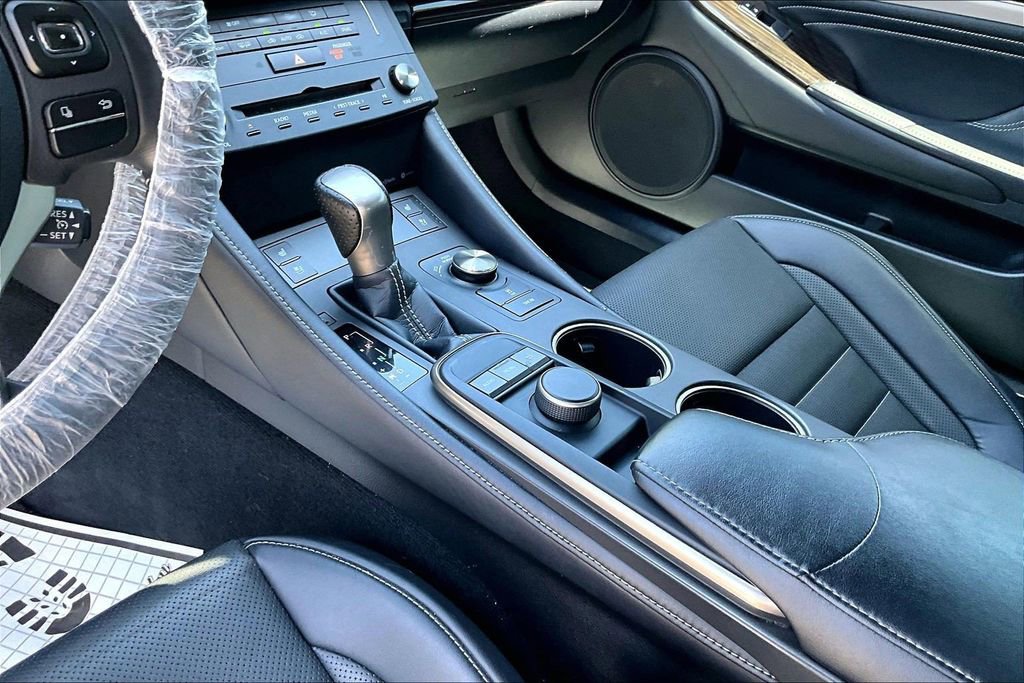 Used 2017 Lexus RC 200t w/ Premium Package RWD image 10