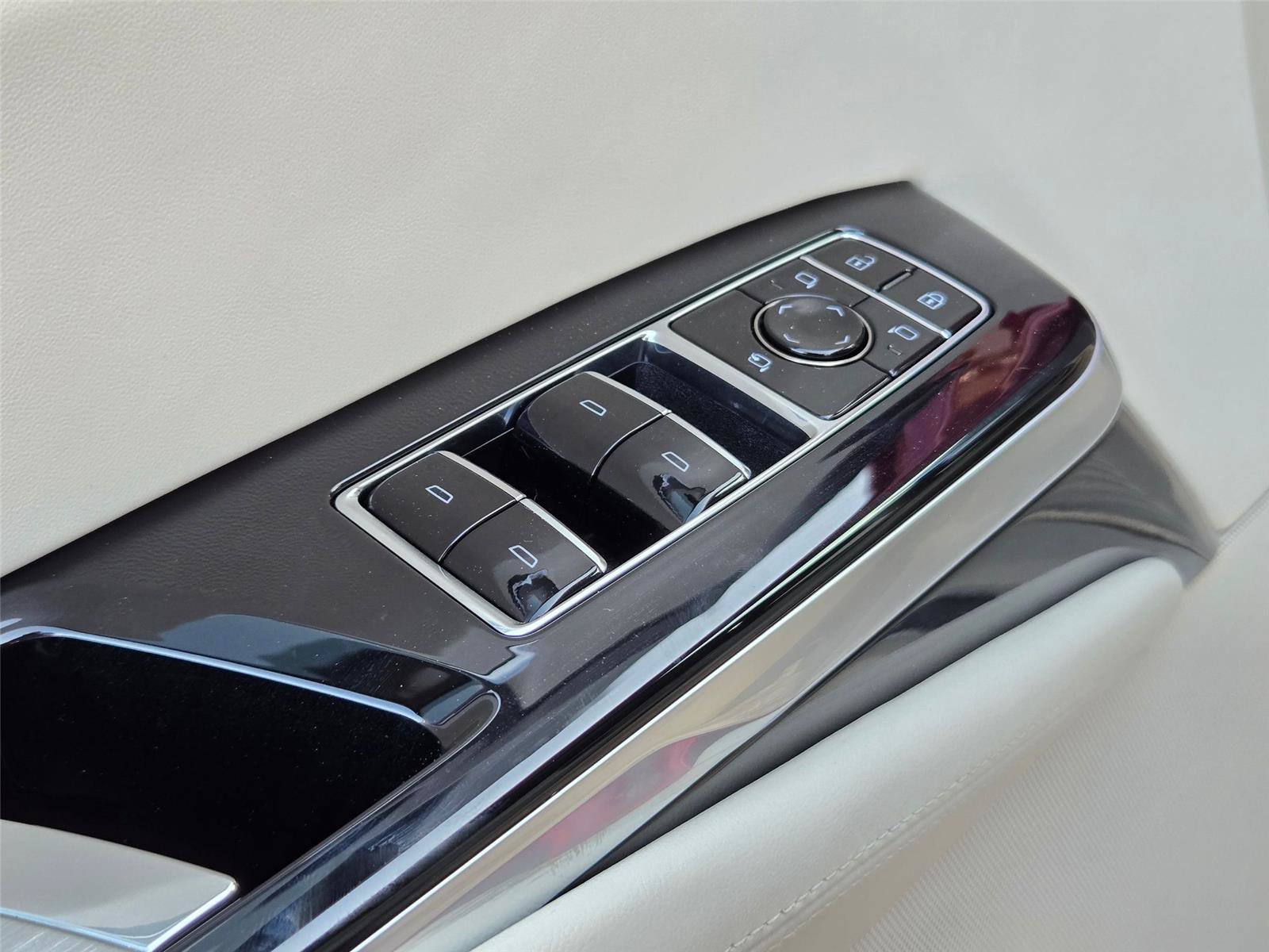 New 2026 Cadillac Escalade ESV Platinum Sport w/ LPO, ONYX Package AWD/4WD image 27
