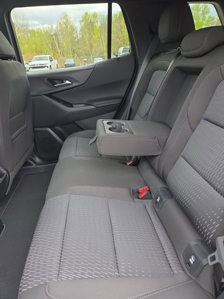 New 2026 Chevrolet Equinox LT FWD image 11