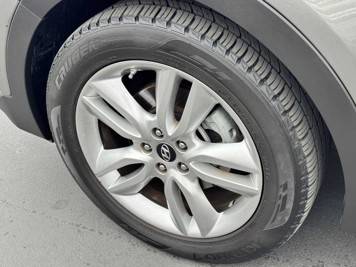 Used 2013 Hyundai Santa Fe Sport 2.0T FWD image 21