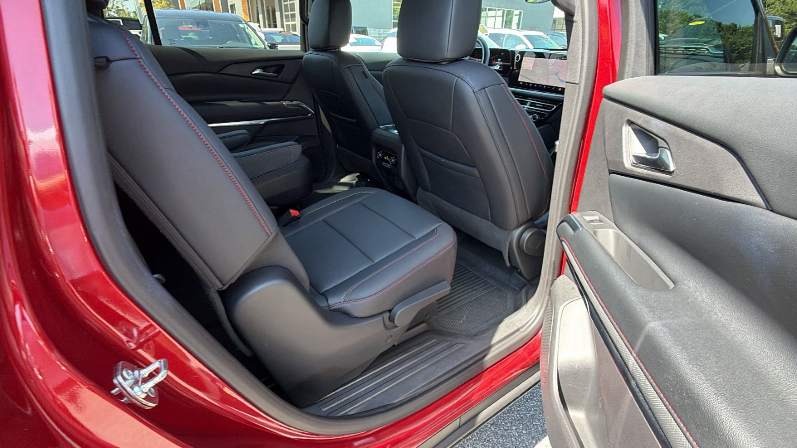Used 2025 Chevrolet Traverse Z71 w/ Driver Confidence Package AWD/4WD image 22