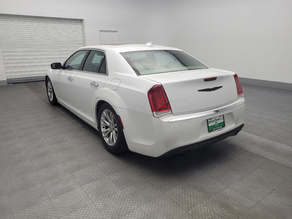 Used 2016 Chrysler 300 C image 5