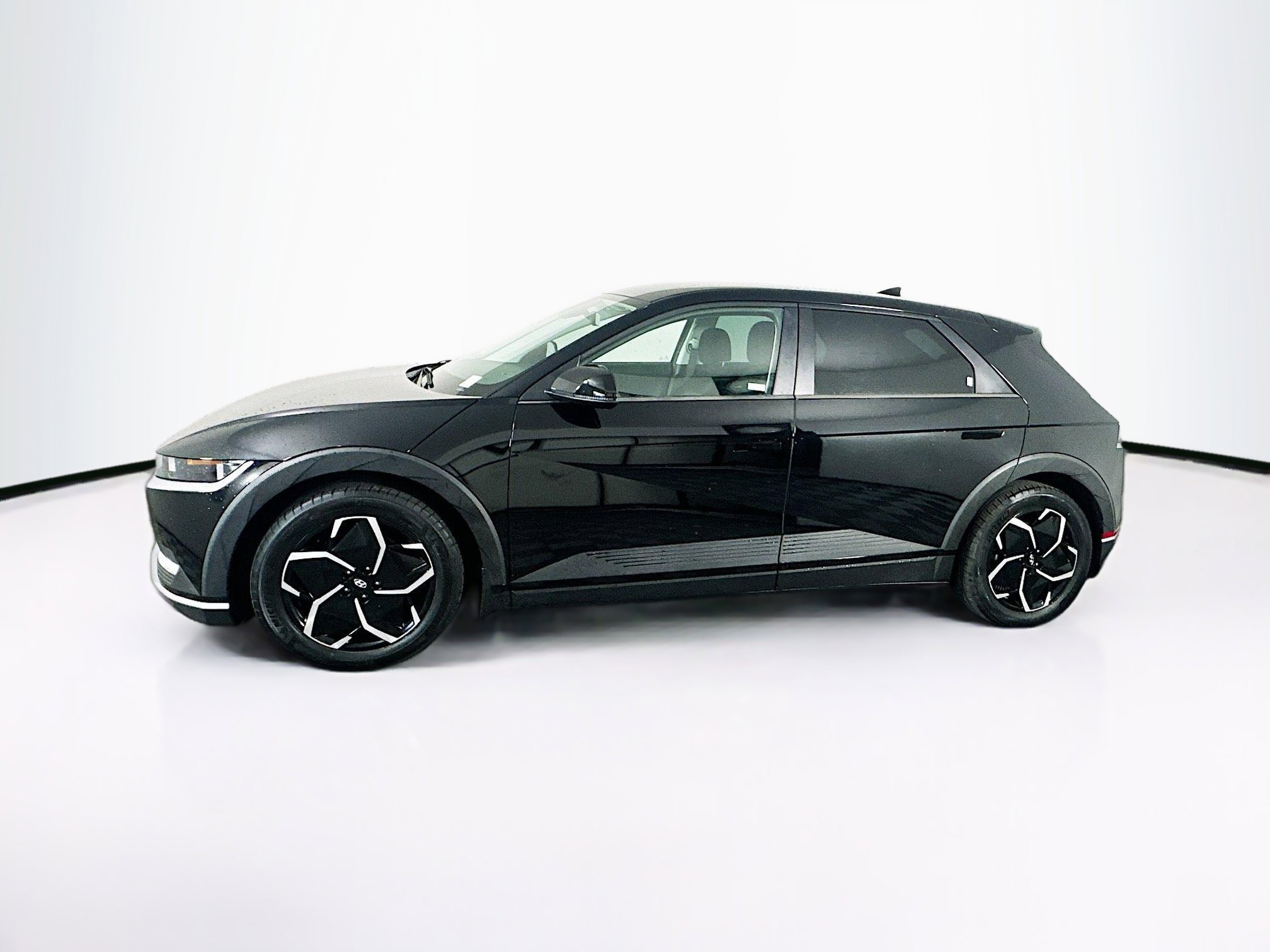 Used 2024 Hyundai Ioniq 5 SEL image 4