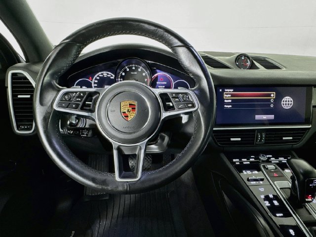 Used 2023 Porsche Cayenne AWD/4WD image 10