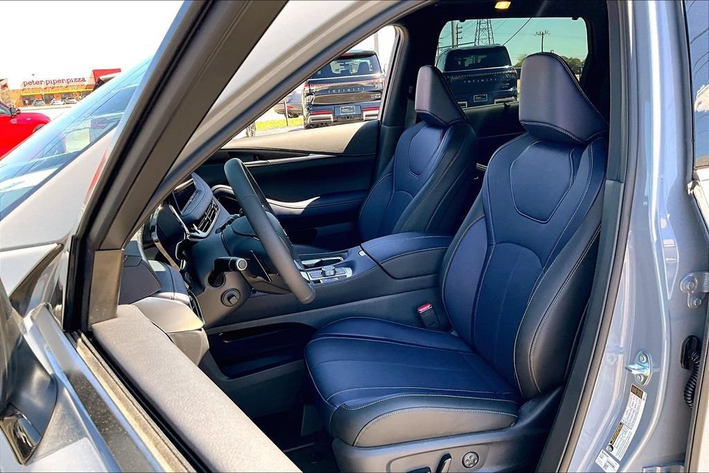 Used 2026 INFINITI QX60 Sport w/ Dark Cargo Package AWD/4WD image 11