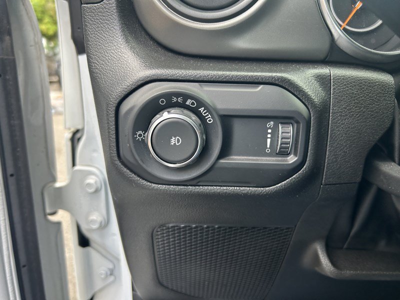 Used 2023 Jeep Wrangler Unlimited Sport AWD/4WD image 11