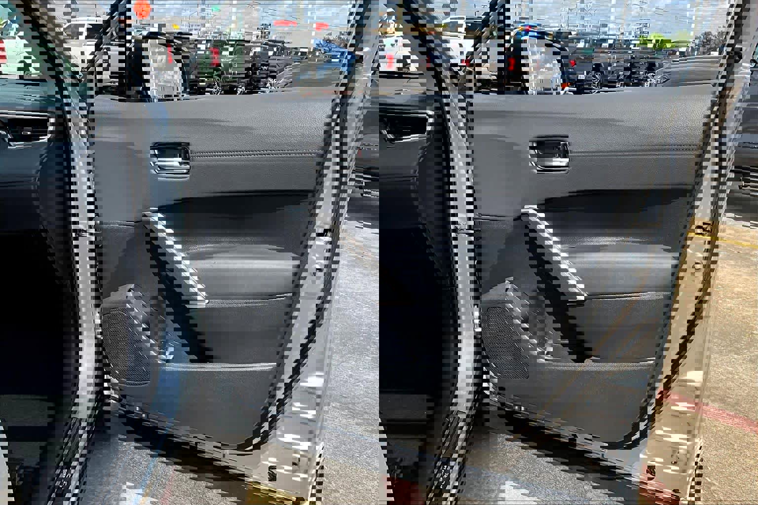 Used 2024 Toyota Corolla Cross XLE w/ Convenience Package image 23