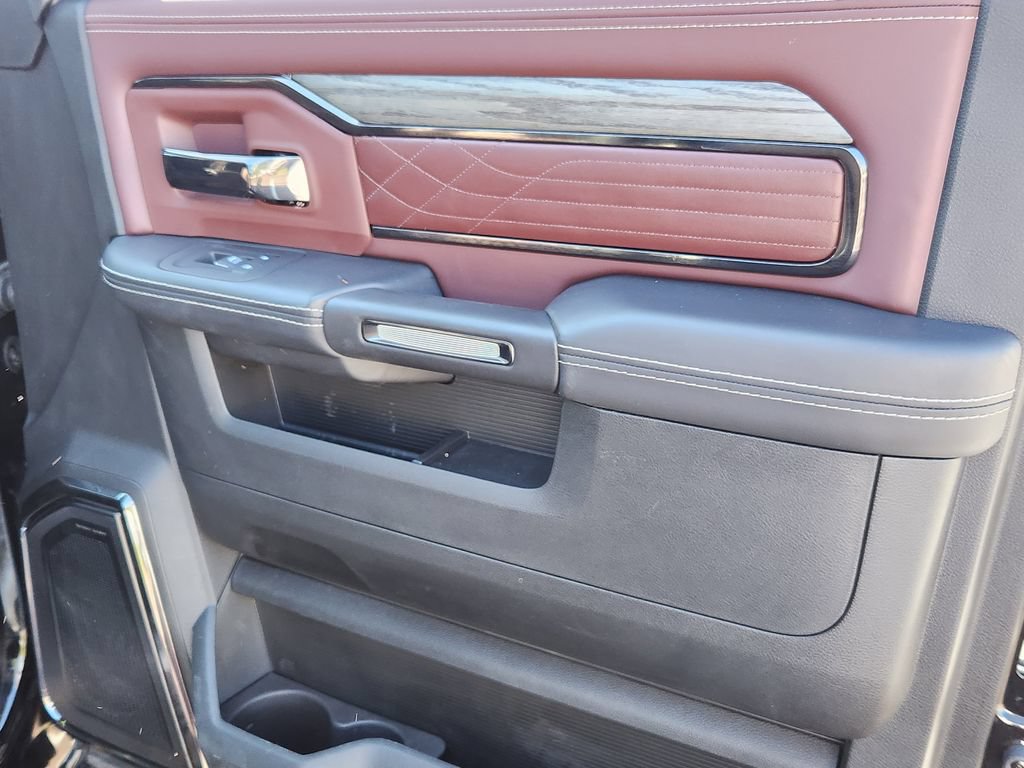 Used 2025 RAM 2500 Limited AWD/4WD image 19