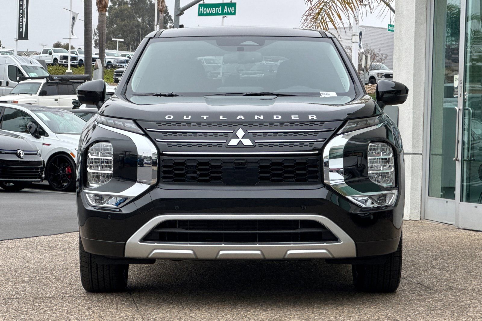 New 2025 Mitsubishi Outlander SE image 8