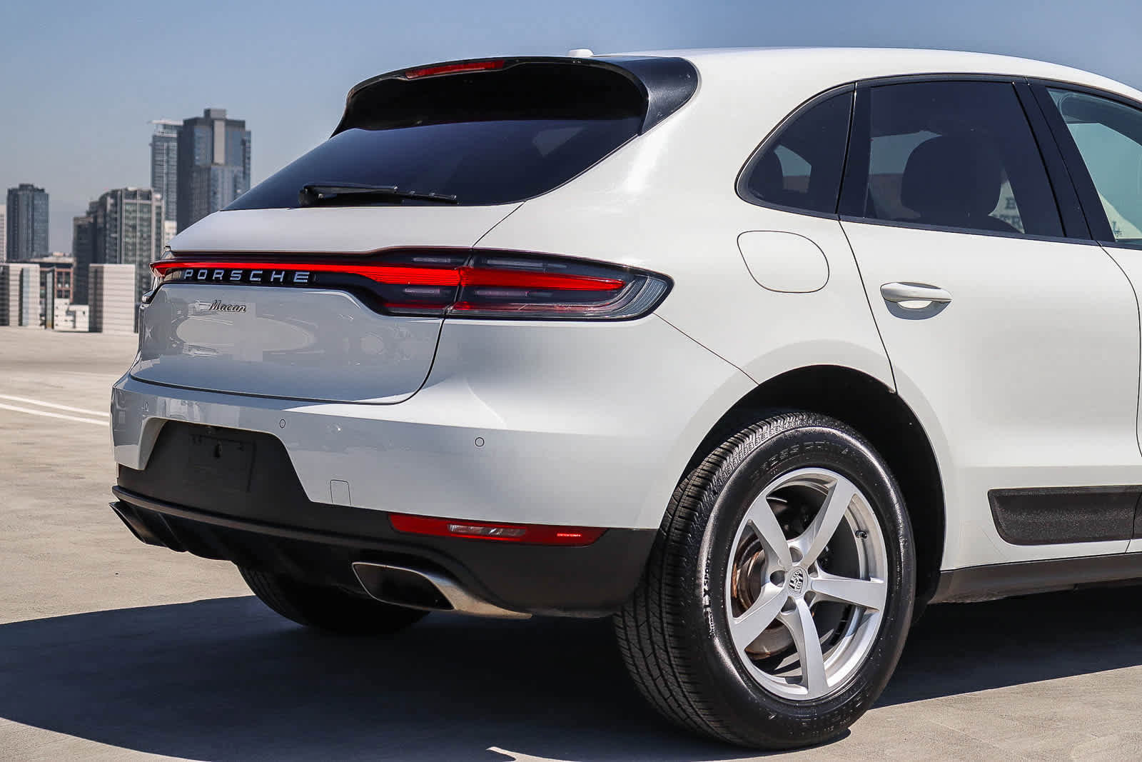 Used 2021 Porsche Macan AWD/4WD image 9