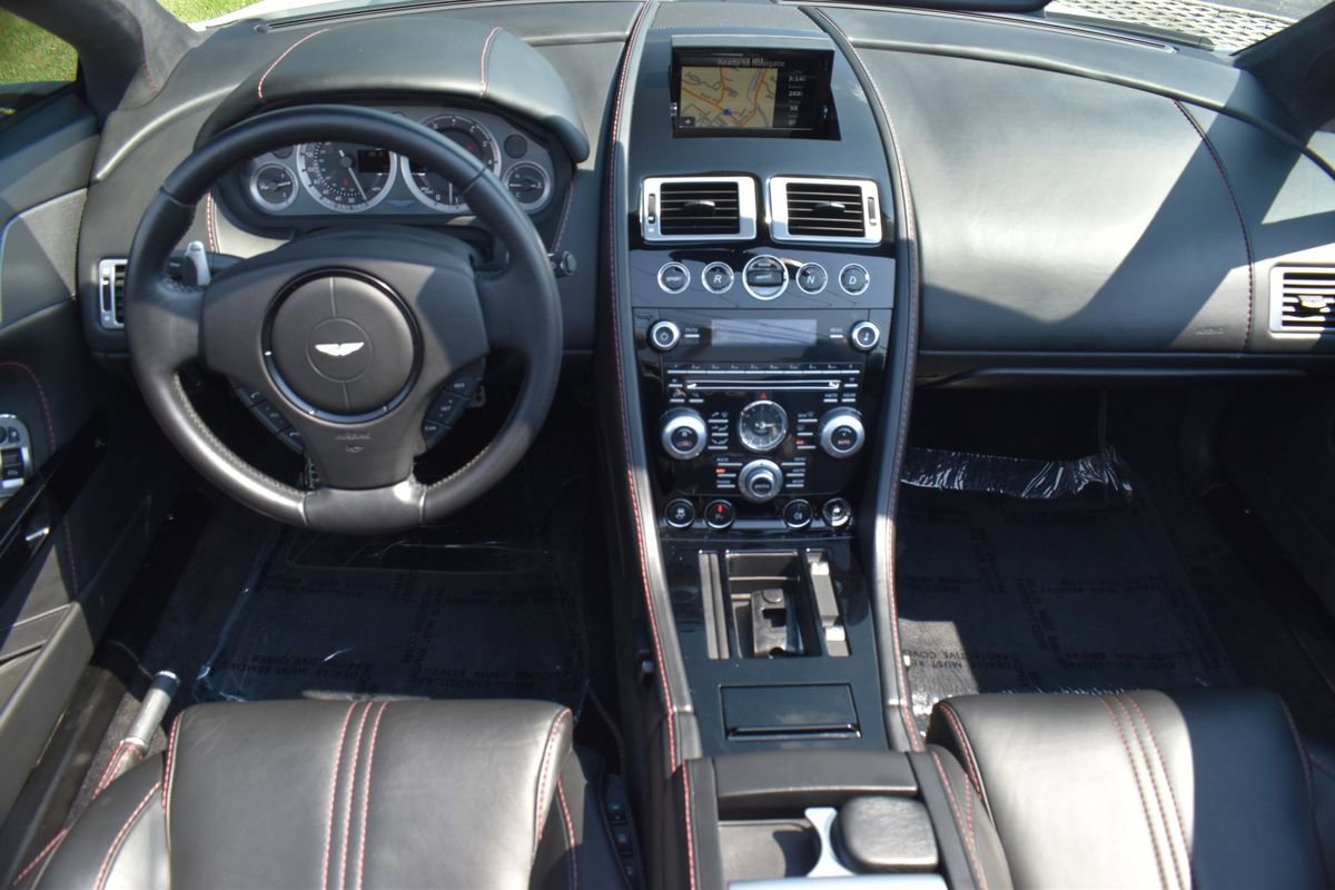 Used 2014 Aston Martin V8 Vantage S image 23