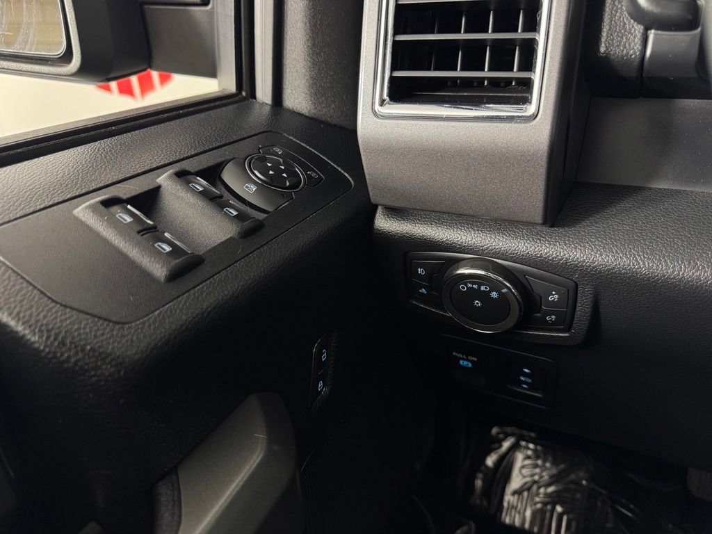 Used 2015 Ford F150 XLT w/ Equipment Group 302A Luxury RWD image 19
