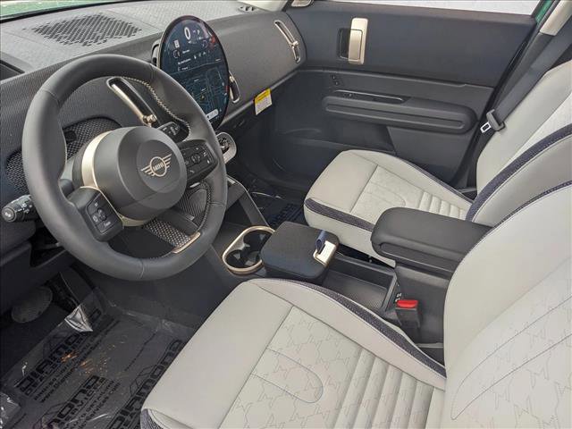 Used 2025 MINI Cooper Countryman S w/ Comfort Package Max image 3