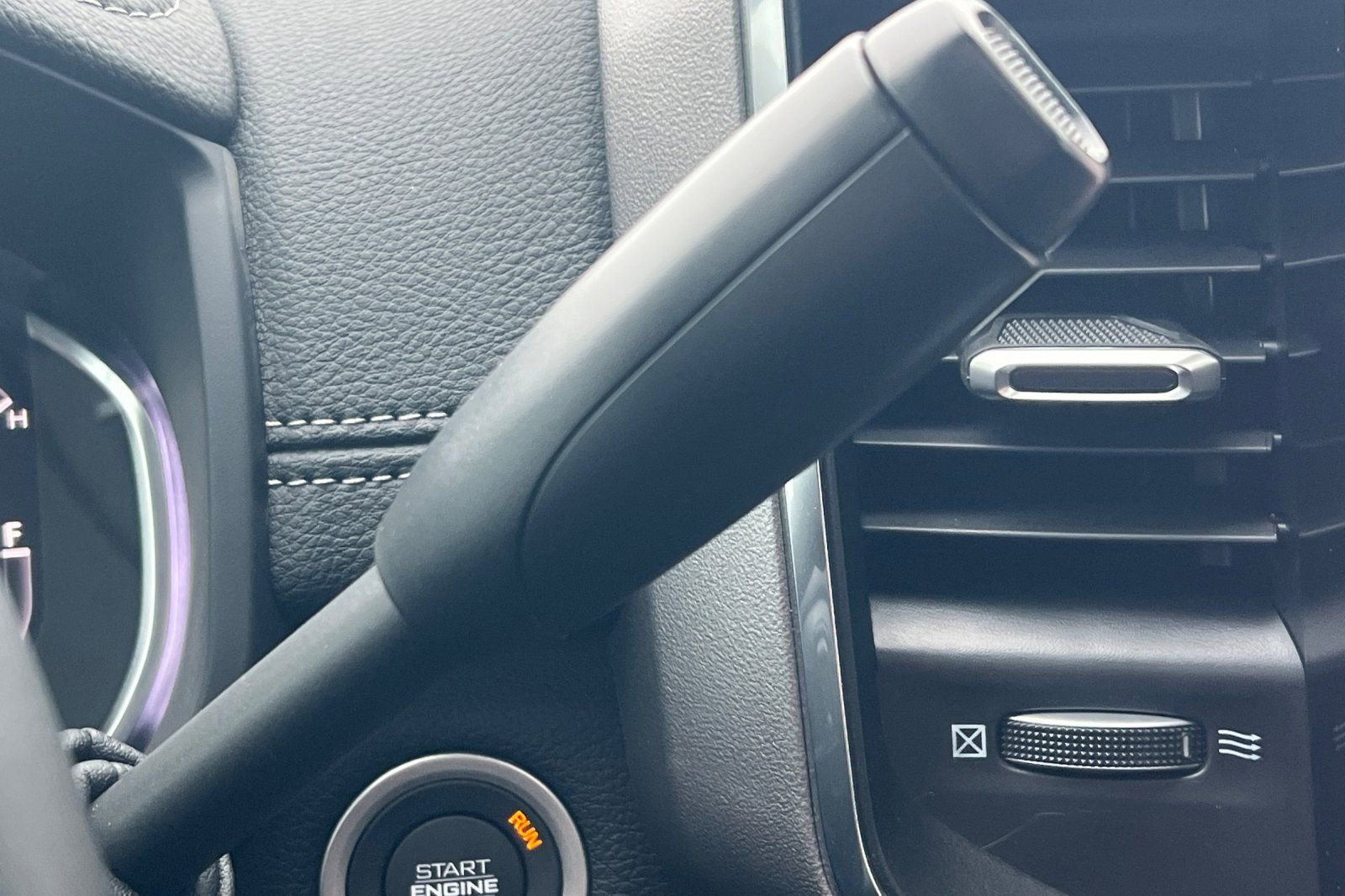 New 2026 RAM 2500 Laramie AWD/4WD image 17