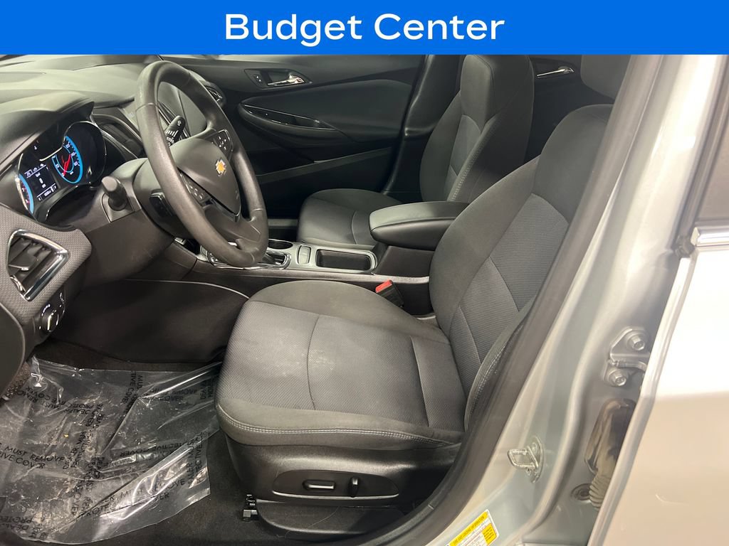 Used 2017 Chevrolet Cruze LT w/ Convenience Package FWD image 12