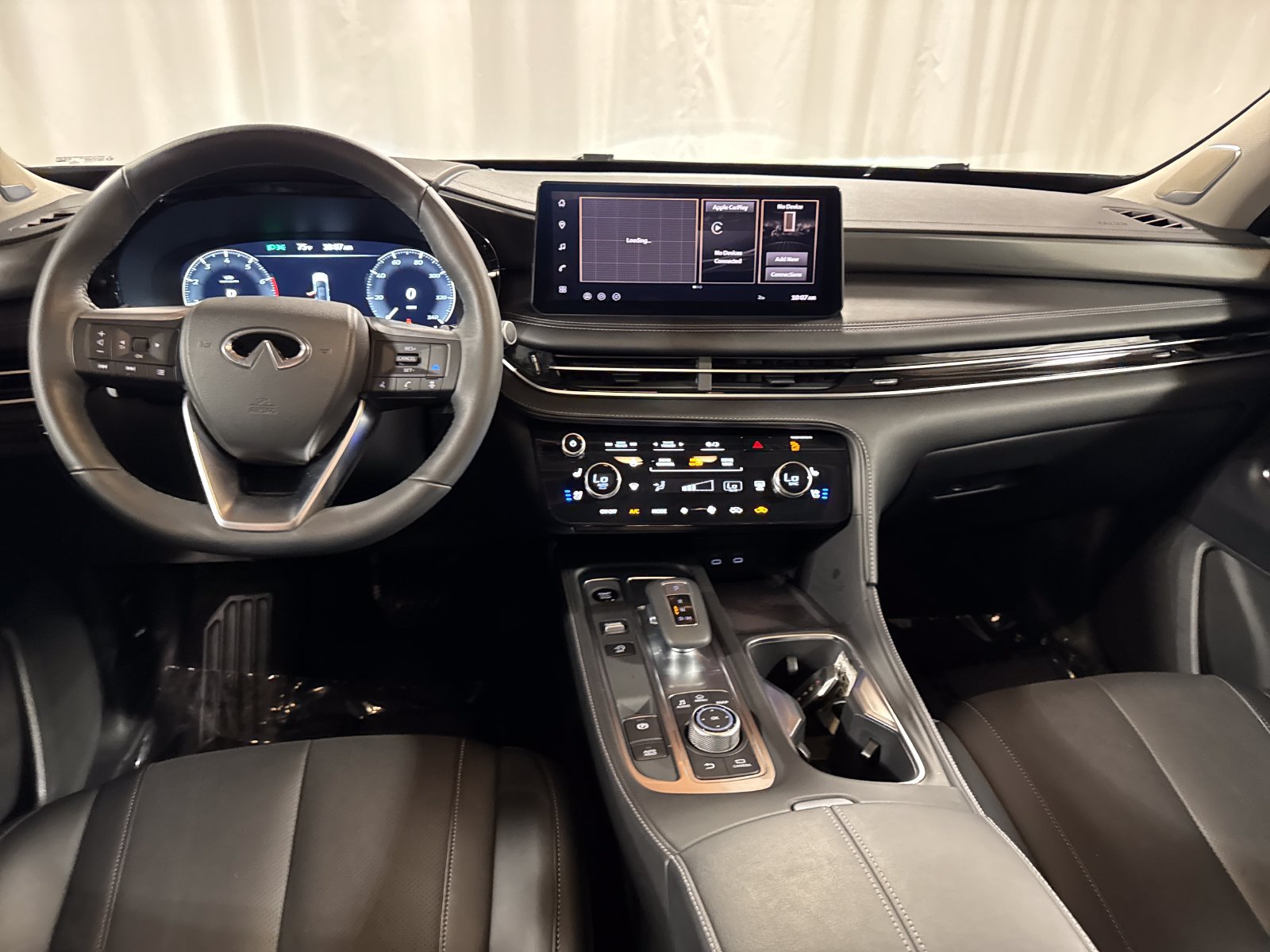 Certified 2026 INFINITI QX60 Luxe w/ Family Package AWD/4WD image 4